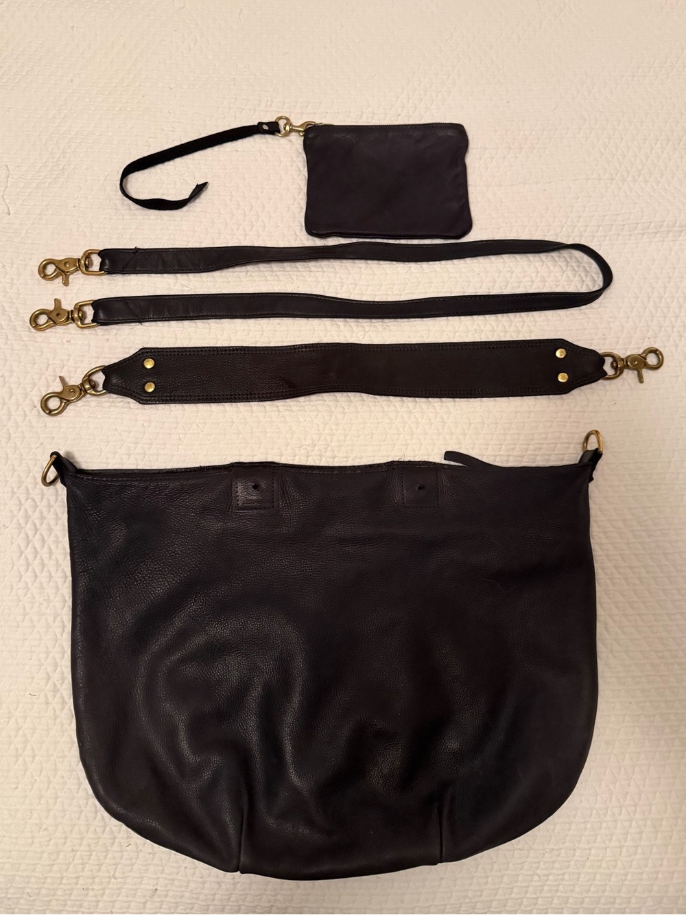Black Clare V Moyen Messenger Bag